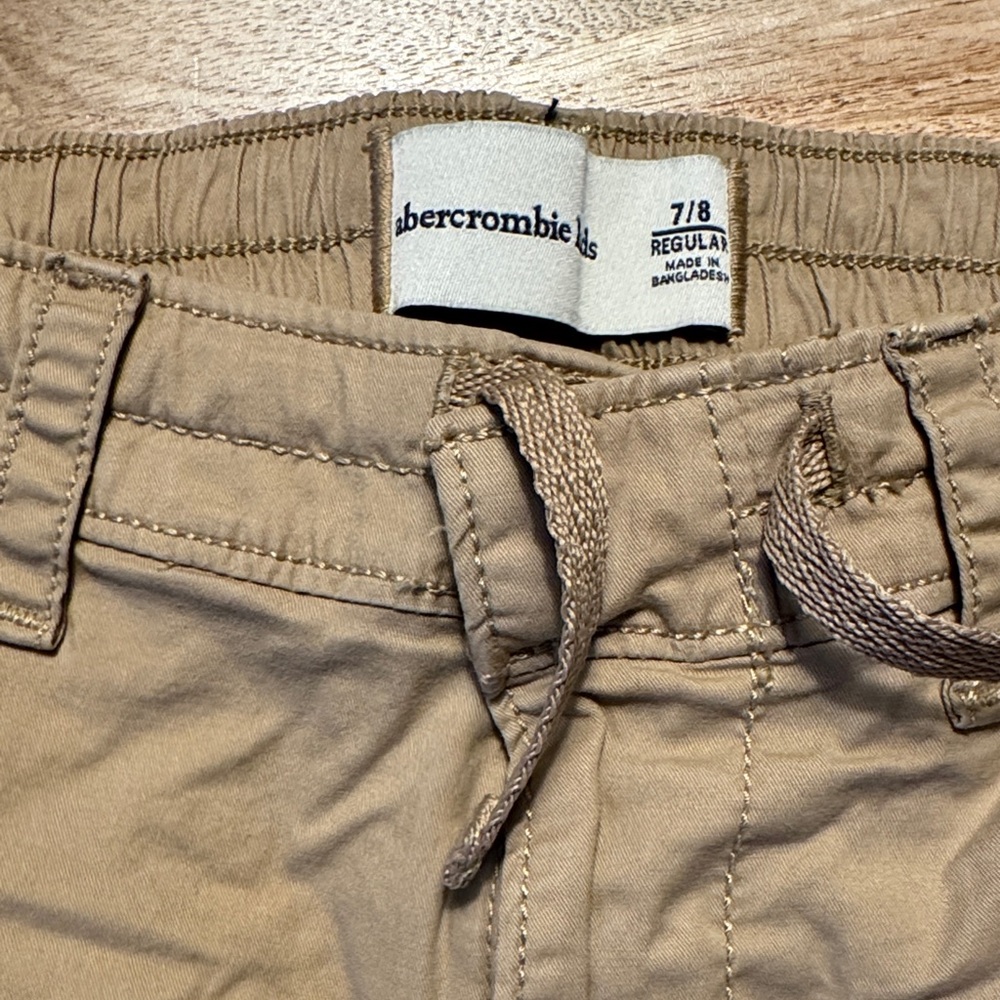 Boy’s Tan Cargo Shorts - Picture 3 of 3